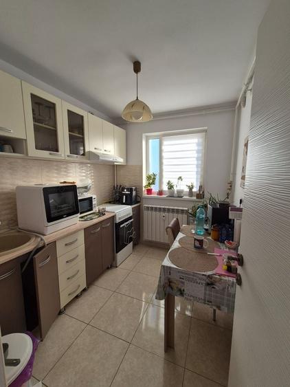 Apartament cu 2 camere decomandat, mobilat în Km 4-5