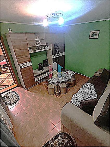 Casă cu 4 camere cu Teren 443 Mp în Cazasu
