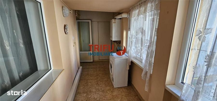 Apartament cu 3 camere decomandat în Tolstoi