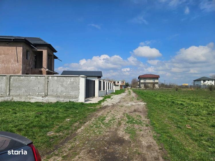 Teren de 500 mp, în Frătești