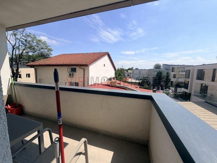 Apartament cu 3 camere decomandat în Grivița