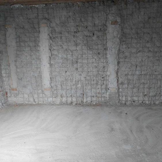 Casă cu 3 camere cu Teren 1200 Mp în Ziduri