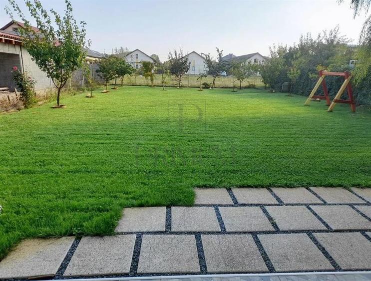 Casă individuală cu 5 camere cu Garaj în Calea Urseni