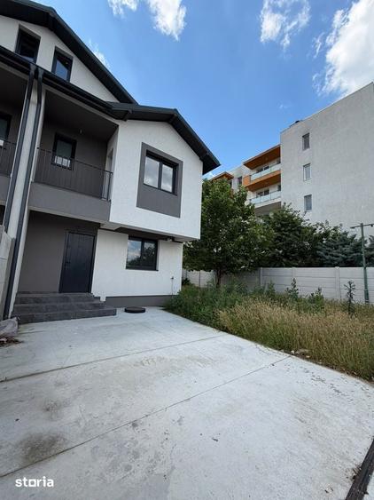 Casă cu 4 camere cu Teren 350 Mp în Central