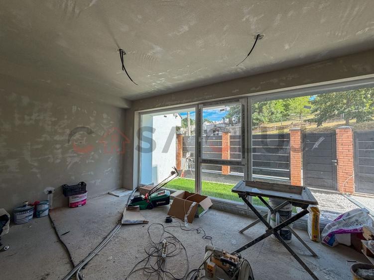 Duplex cu 4 camere cu Canalizare în Mănăștur