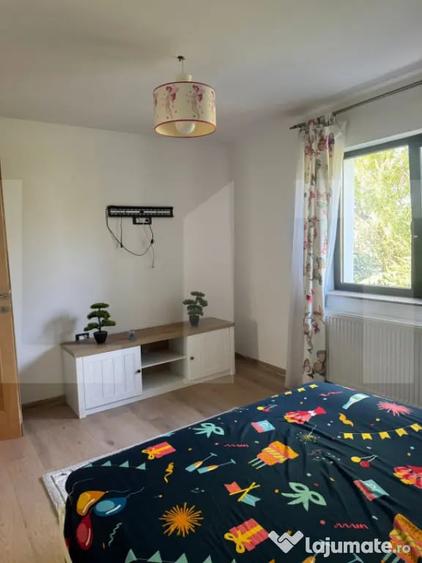 Casă cu 5 camere cu Teren 514 Mp în Central
