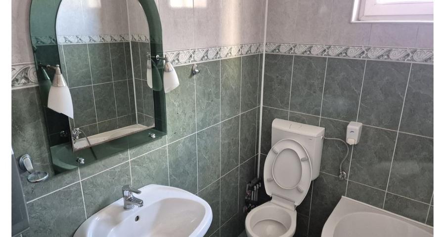 Casă cu 4 camere cu Teren 123 Mp în Bucureștii Noi