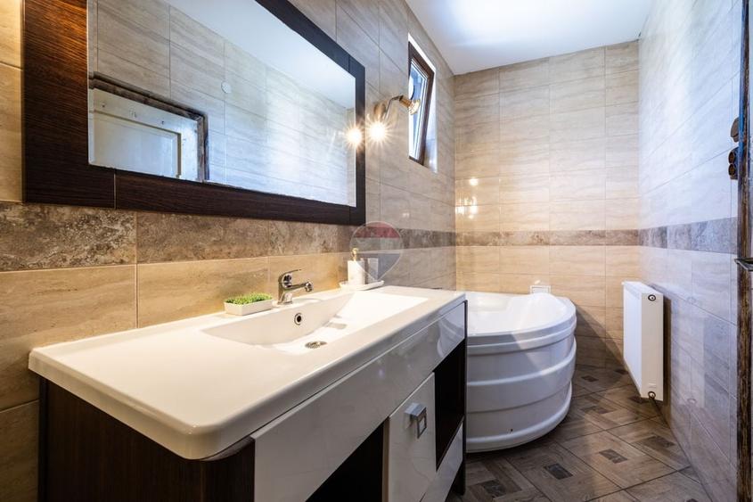 Apartament cu 3 camere decomandat în Blumăna