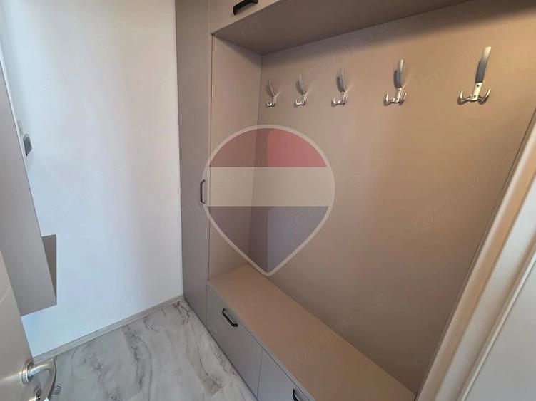 Apartament cu 3 camere decomandat în Spitalul Județean