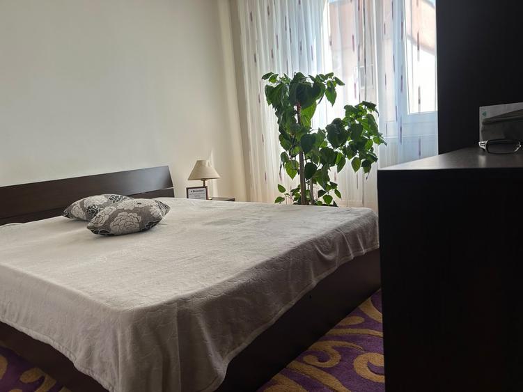Apartament cu 3 camere semidecomandat în Astra