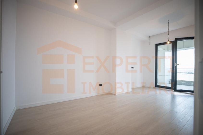Apartament cu 3 camere decomandat în Faleza Nord
