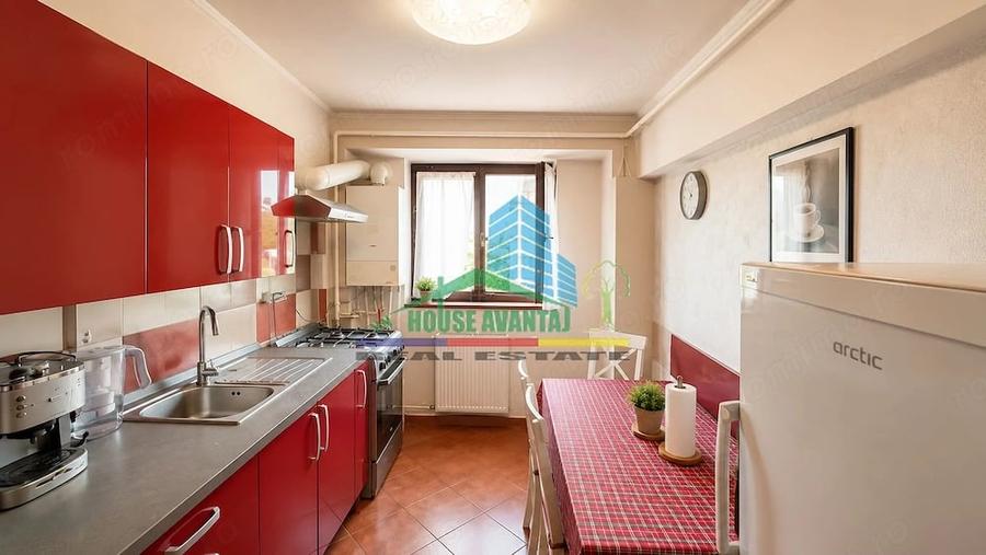 Apartament cu 4 camere decomandat în Central