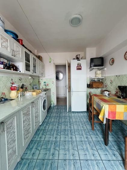 Apartament cu 4 camere decomandat în Câmpia Turzii