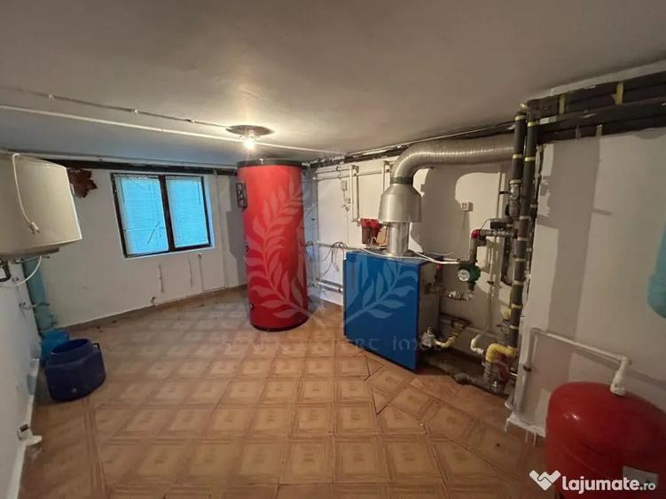 Casă cu 9 camere cu Teren 512 Mp în Boldești
