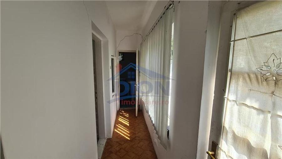 Casă individuală cu 4 camere cu Teren 234 Mp în Central