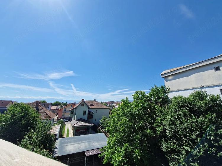 Apartament cu 2 camere decomandat în Calea Dumbrăvii