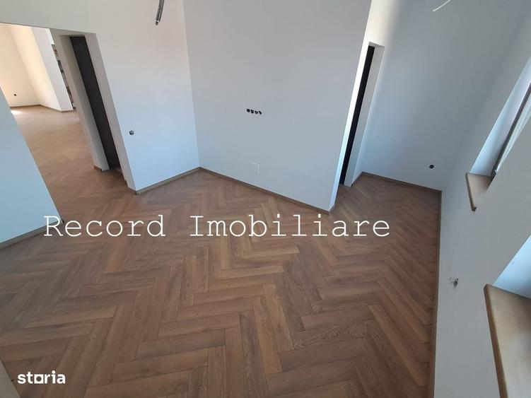 Casă cu 4 camere în Gruia