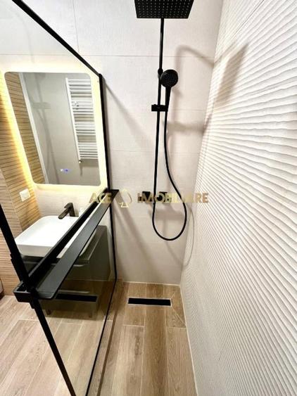 Apartament cu 2 camere decomandat, mobilat în Regie