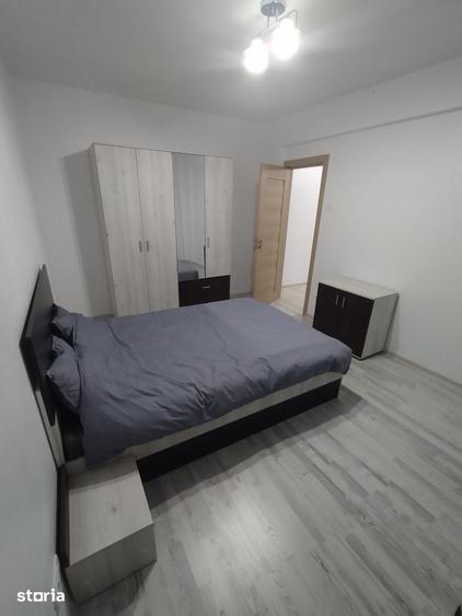 Apartament cu 2 camere semidecomandat în Tei