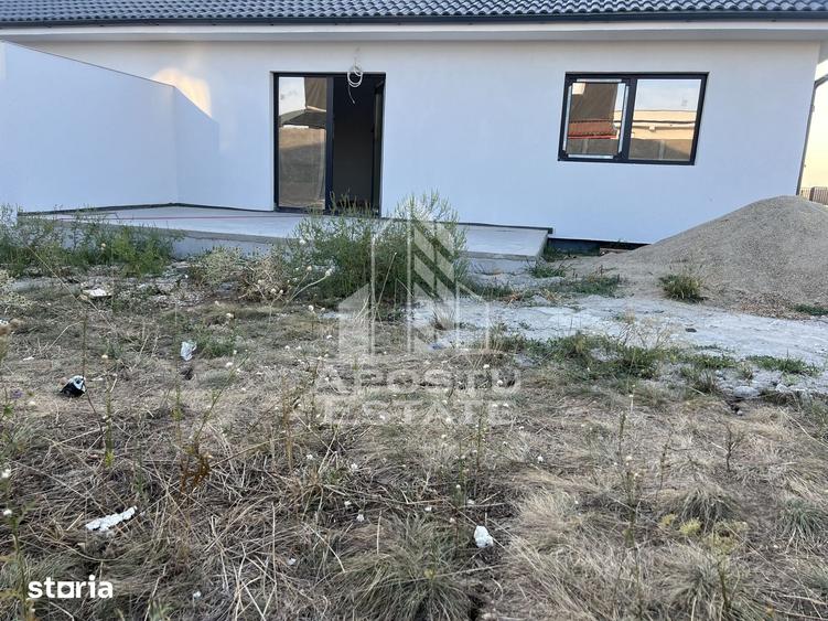 Casă cu 4 camere cu Teren 325 Mp în Sânandrei