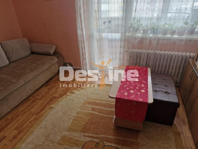 Apartament cu 2 camere decomandat, mobilat în Central