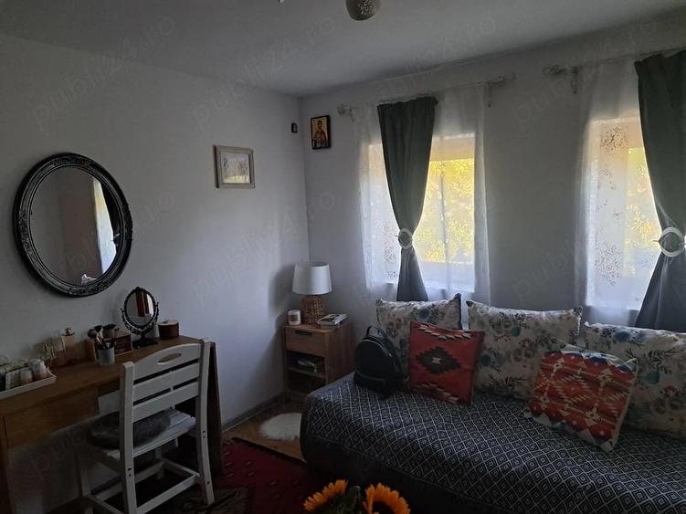Casă cu 2 camere cu Teren 900 Mp în Preutești