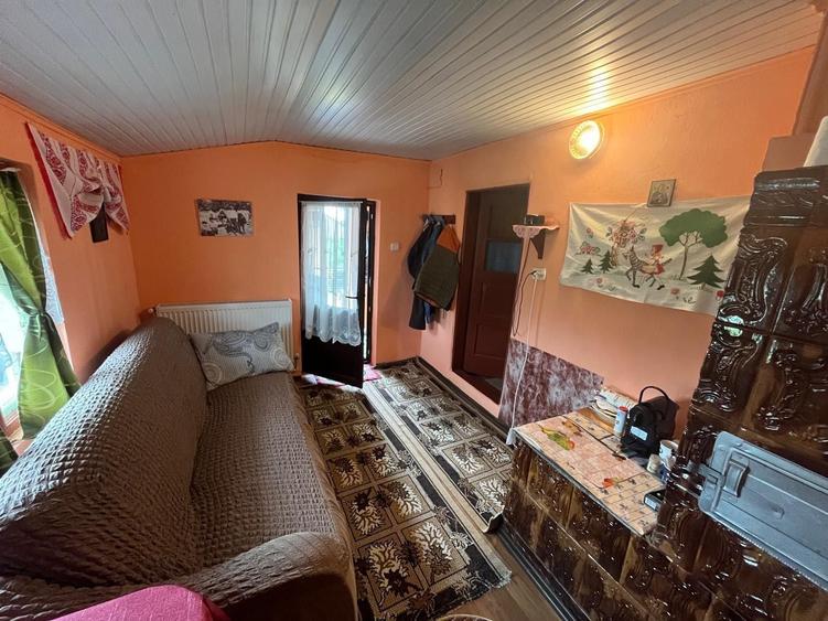 Casă cu 4 camere în Central