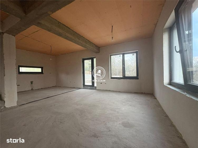 Casă cu 4 camere în Vânători