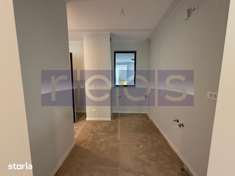 Apartament cu 3 camere în Dămăroaia