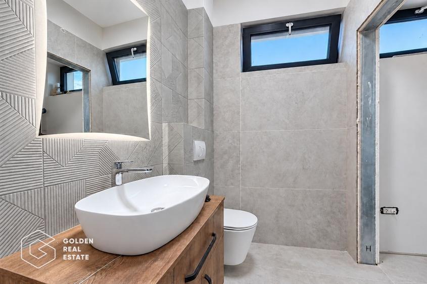 Casă individuală cu 4 camere cu Canalizare în Micălaca
