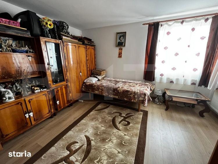 Casă cu 5 camere cu Teren 980 Mp în Someșeni