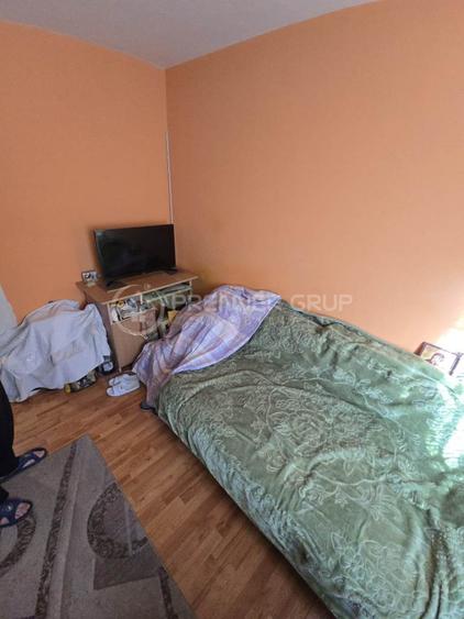 Apartament cu 2 camere în Podu Roș