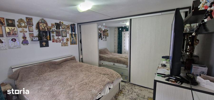 Casă cu 6 camere decomandat cu Teren 399 Mp în Central