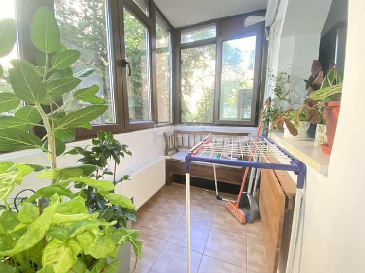 Apartament cu 2 camere decomandat, mobilat în Olteniței