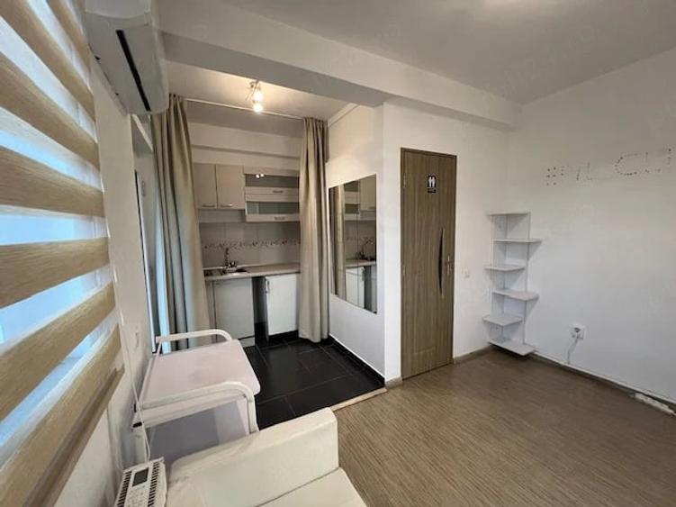 Spațiu comercial, de 45 mp, în Central