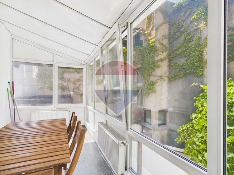 Apartament cu 4 camere decomandat, mobilat în Dorobanți