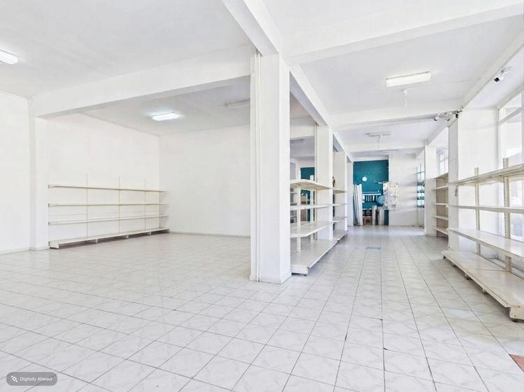 Spațiu comercial, de 265 mp, în Rogerius