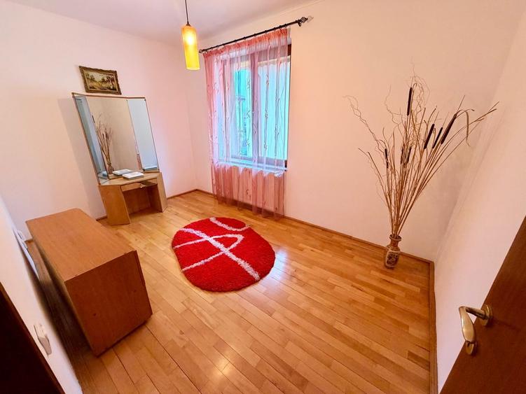 Casă individuală cu 5 camere cu Canalizare în Popești-Leordeni
