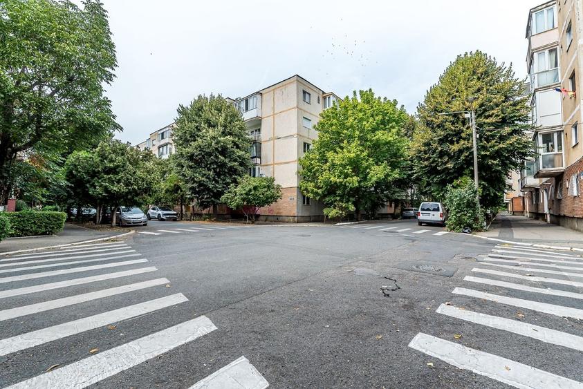 Apartament cu 2 camere semidecomandat în Micălaca
