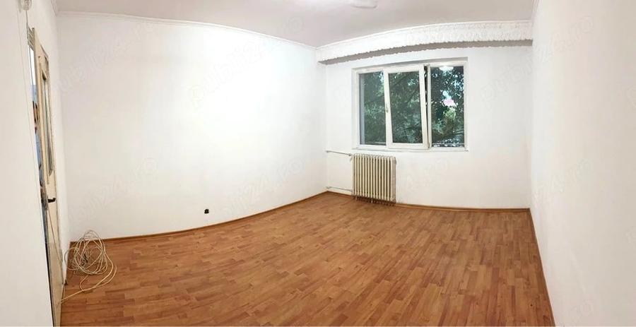 Garsonieră decomandată în Narcisa