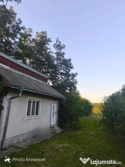 Casă cu 2 camere cu Teren 3500 Mp în Negostina