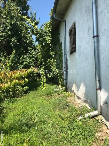 Casa, curte, gradina in Voinesti, Dambovita