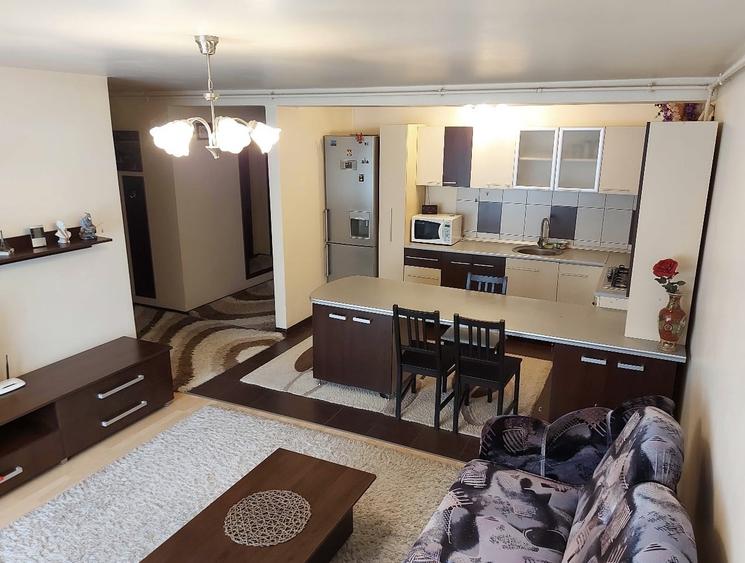 Apartament cu 3 camere semidecomandat în Florești — fotografia 1