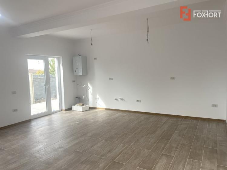Duplex cu 4 camere cu Canalizare în Moșnița Veche