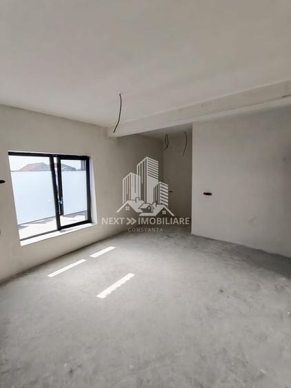 Casă individuală cu 4 camere cu Piscina în Cumpăna