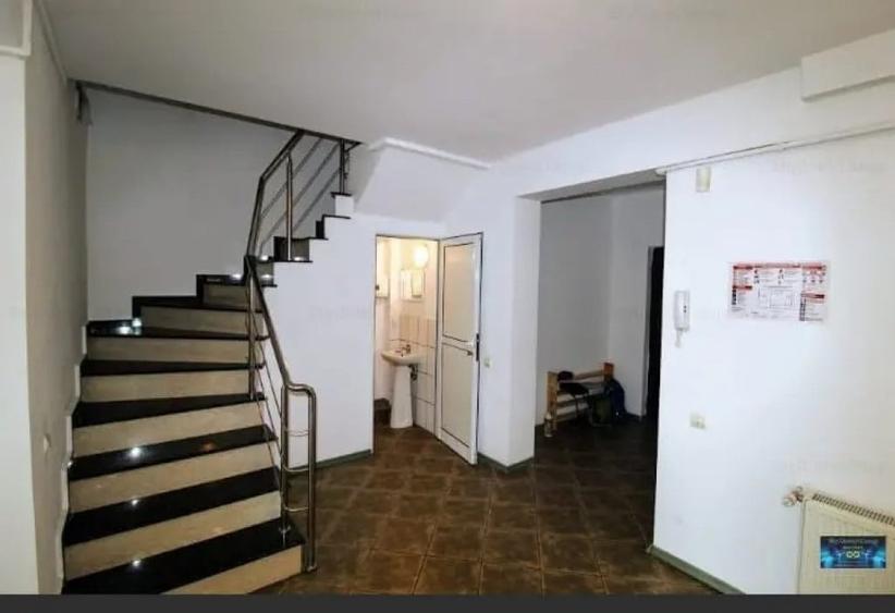 Spațiu comercial, de 220 mp, în Vitan