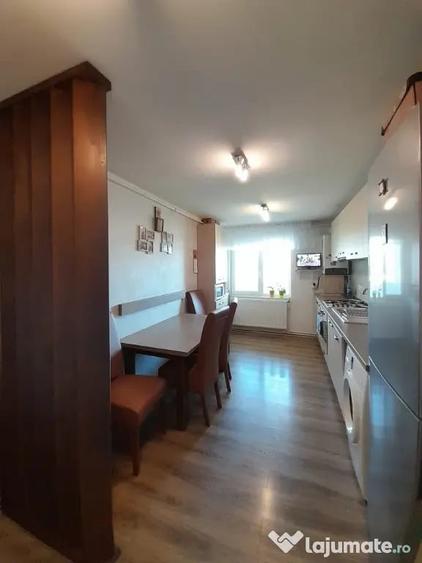Apartament cu 2 camere decomandat în Unirea