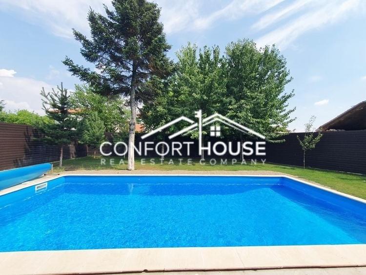 Casă individuală cu 8 camere cu Piscina în Iancu Nicolae
