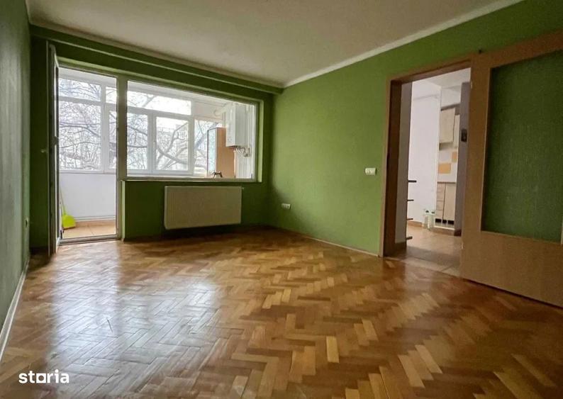 Apartament cu 3 camere in Centru - 1