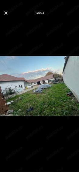 Casă cu Teren 2300 Mp în Petrești